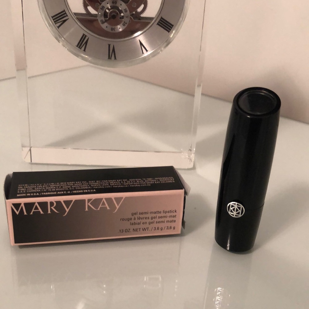 Mary Kay Gel Semi Matte Lipstick